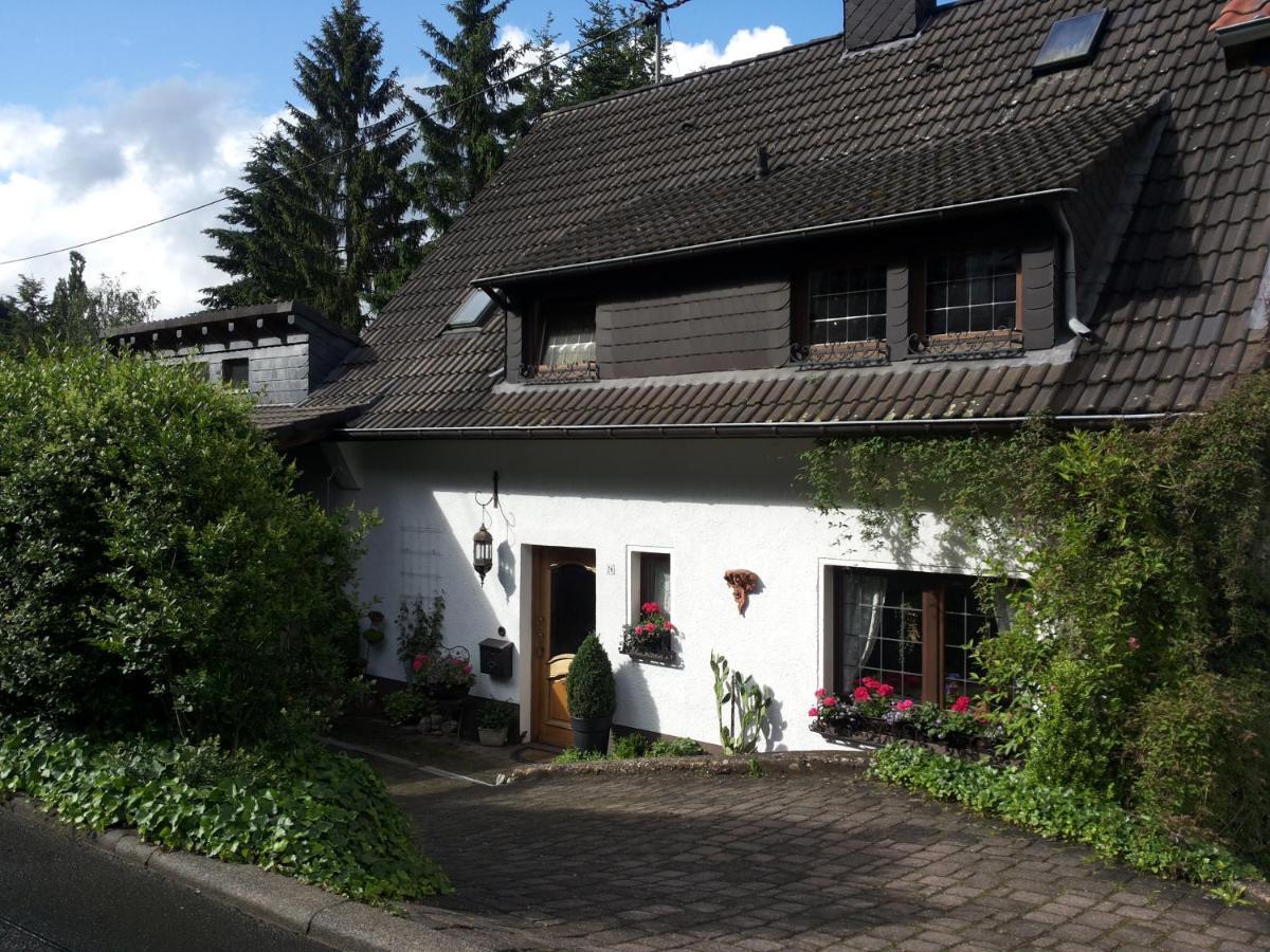 Gaestezimmer Am Huestert Adenau Luaran gambar
